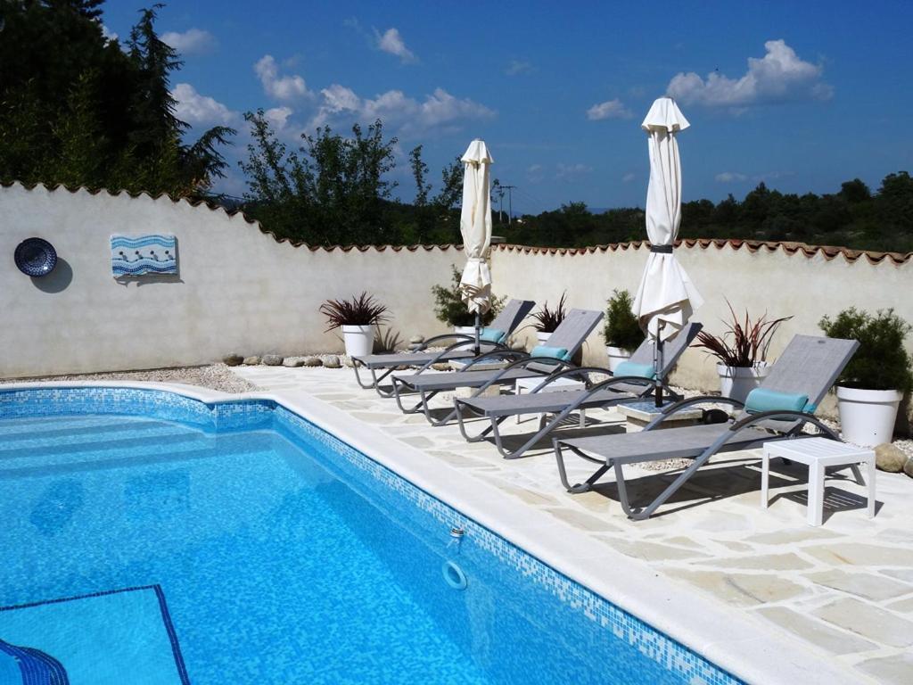 Villa La Cayrade Uzer  Esterno foto