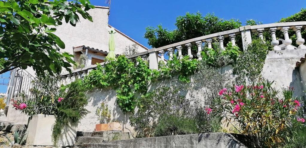Villa La Cayrade Uzer  Esterno foto